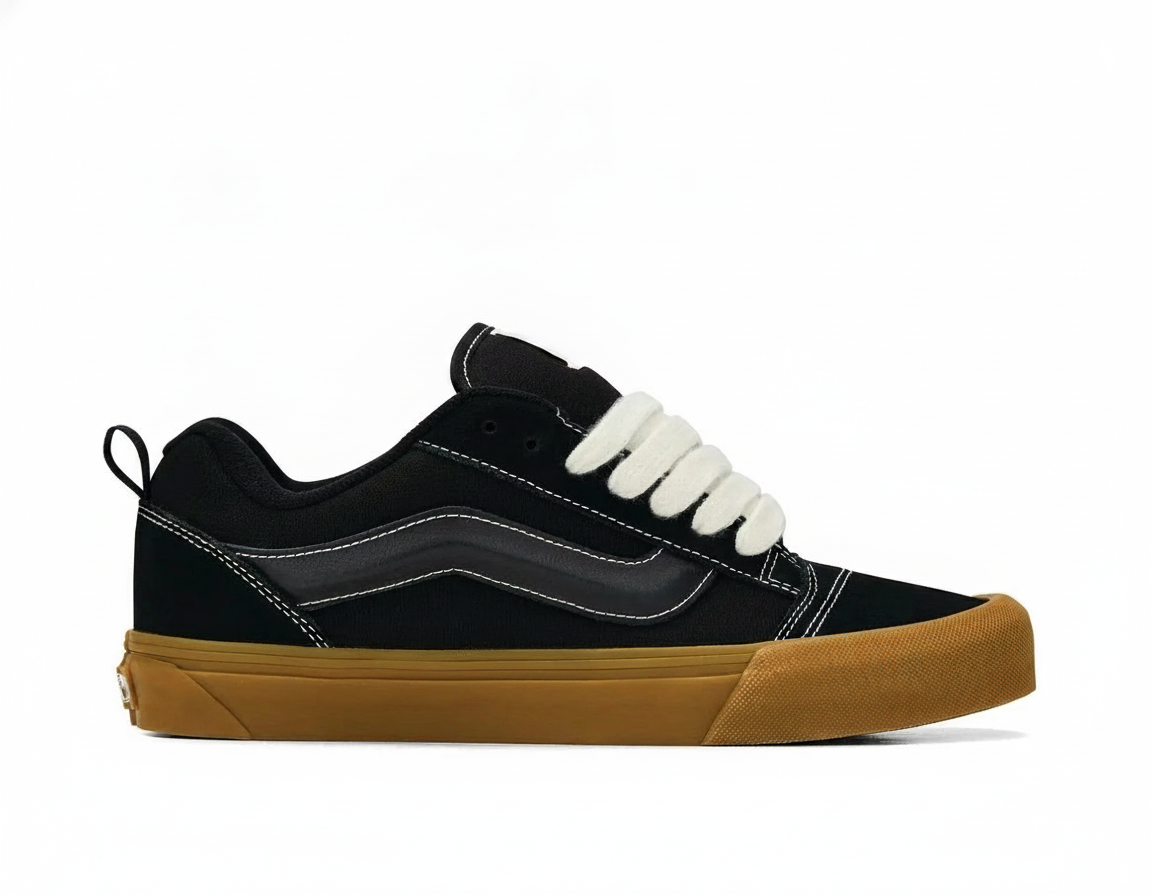 Zapatilla Urbana de Hombre Negra